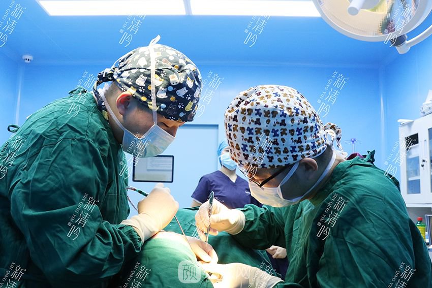 耳軟骨隆鼻果圖分享，術(shù)后~