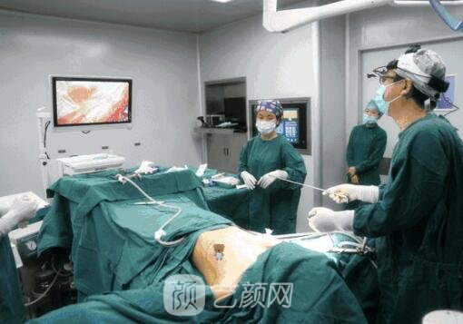 豐胸手術修復醫(yī)院該如何挑選呢?