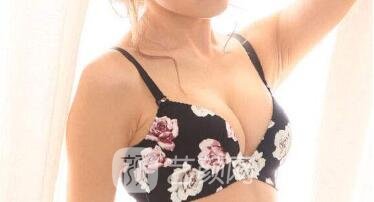 自體脂肪隆胸和假體隆胸應(yīng)該如何抉擇？