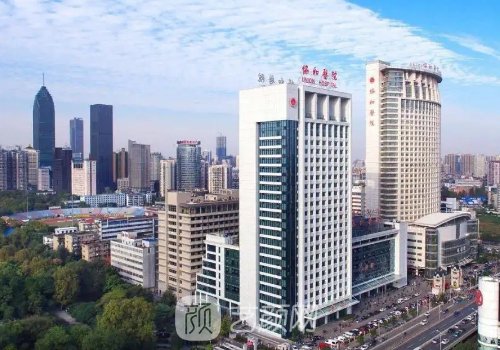 武漢協(xié)和雙眼皮手術(shù)掛哪