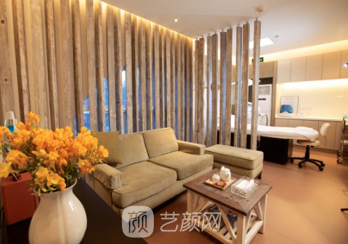 北京張冰潔在哪里?眼整形